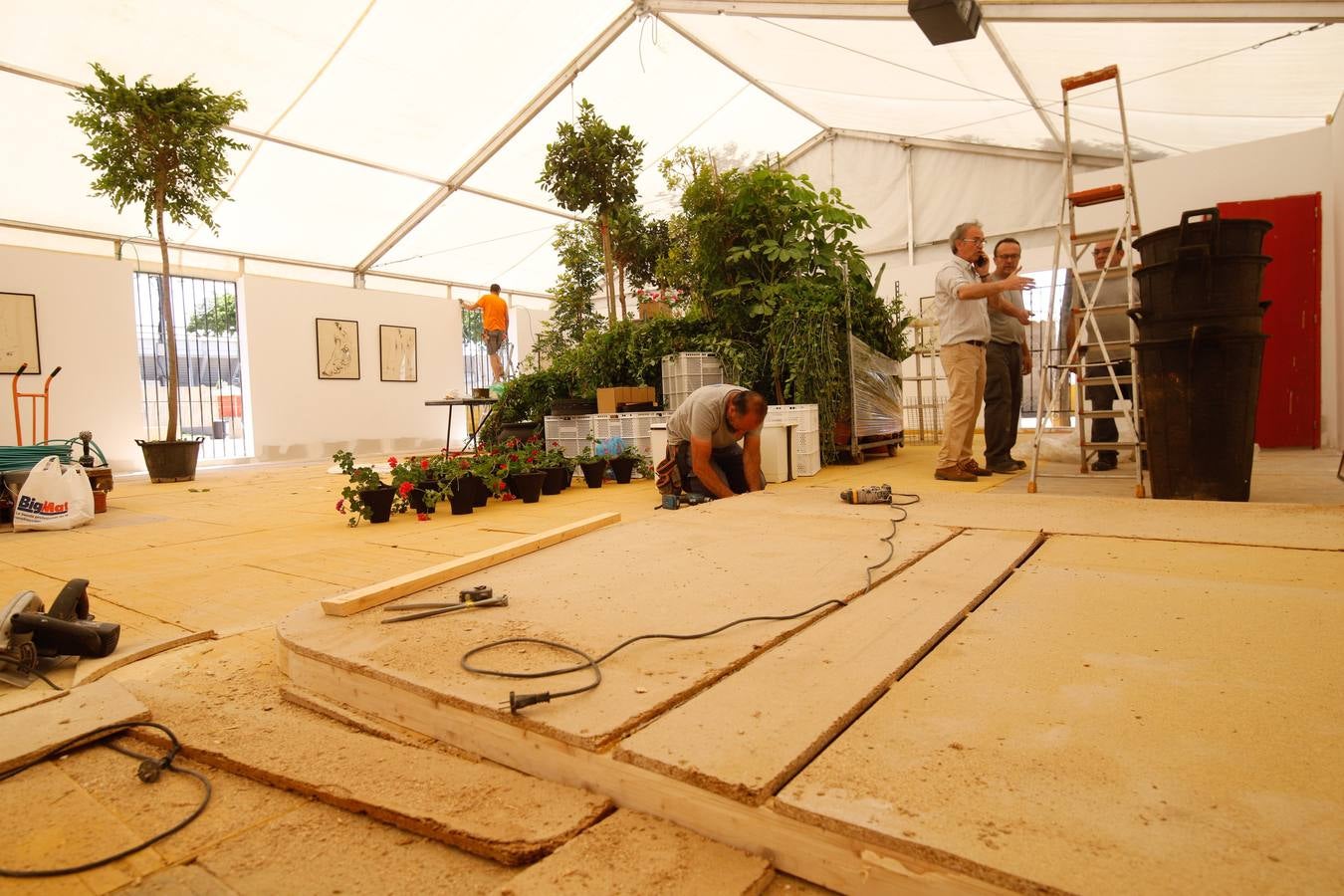 Los preparativos de la Feria de Córdoba, en imágenes