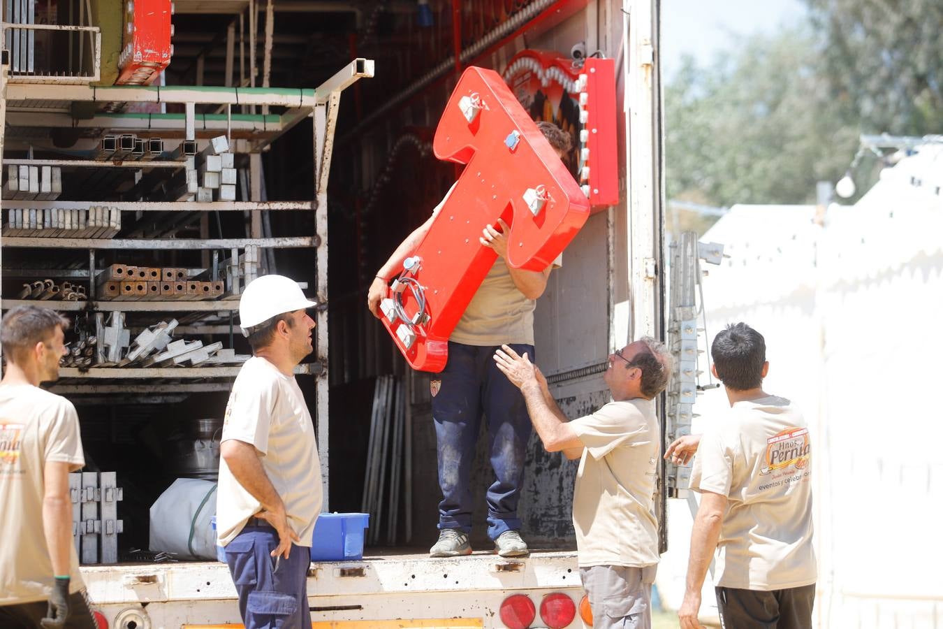 Los preparativos de la Feria de Córdoba, en imágenes