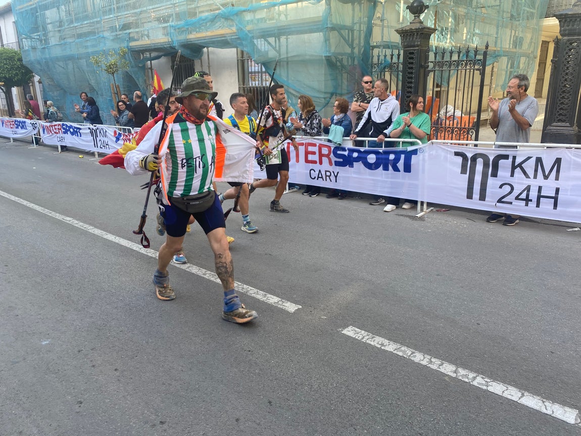 En imágenes: Así ha sido la vuelta de los 101 km en 24 horas de La Legión