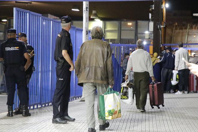 Imagen del paso fronterizo de Beni-Enzar, el más importante de los cuatro que conectan España y Marruecos en Melilla. 