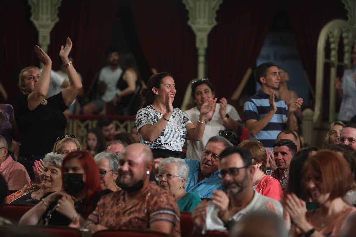 Fotos: Búscate en el Falla. Así se vive la segunda sesión de preliminares del COAC 2022