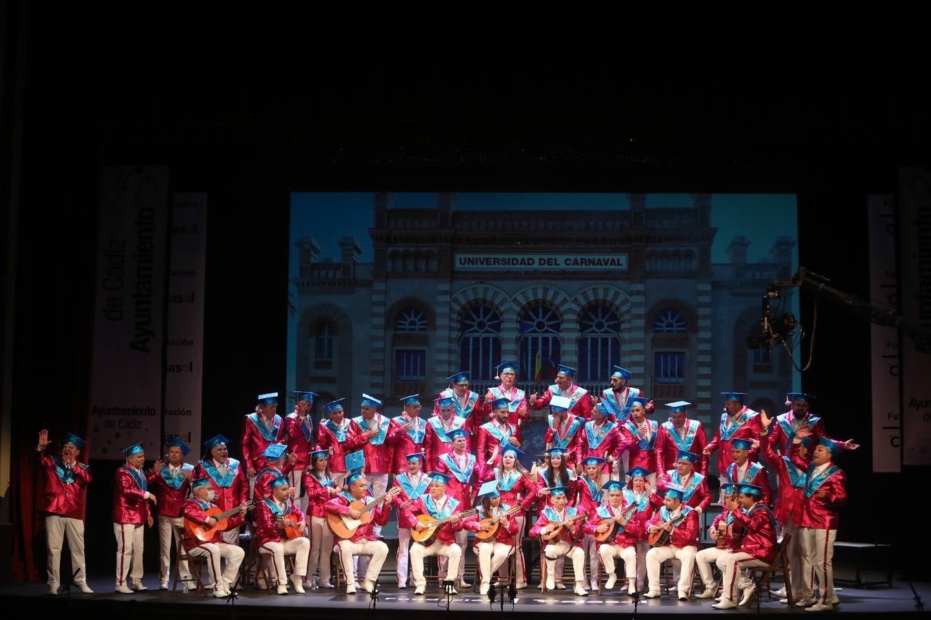 Fotos: Coro &#039;Carrera oficial&#039; en el COAC 2022. Carnaval de Cádiz