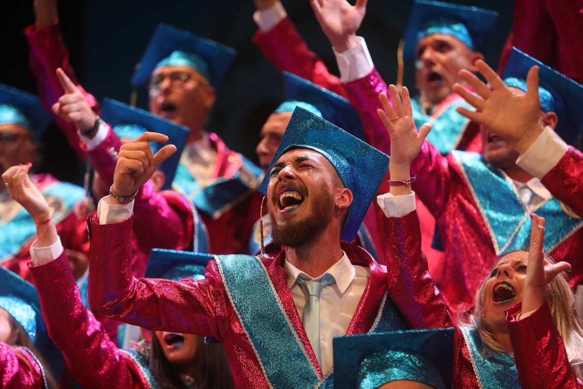 Fotos: Coro &#039;Carrera oficial&#039; en el COAC 2022. Carnaval de Cádiz