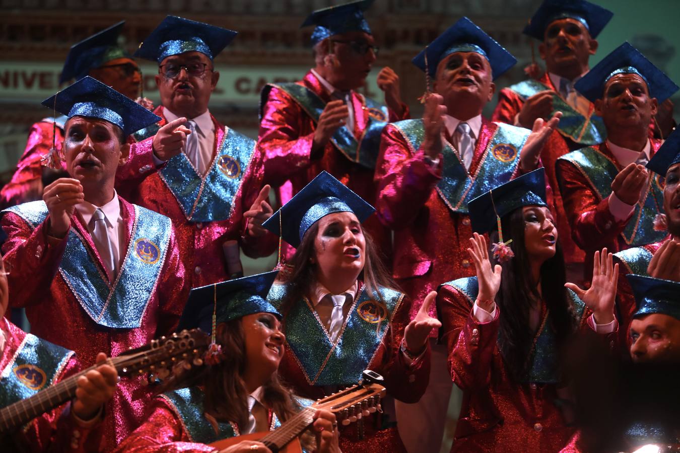 Fotos: Coro &#039;Carrera oficial&#039; en el COAC 2022. Carnaval de Cádiz