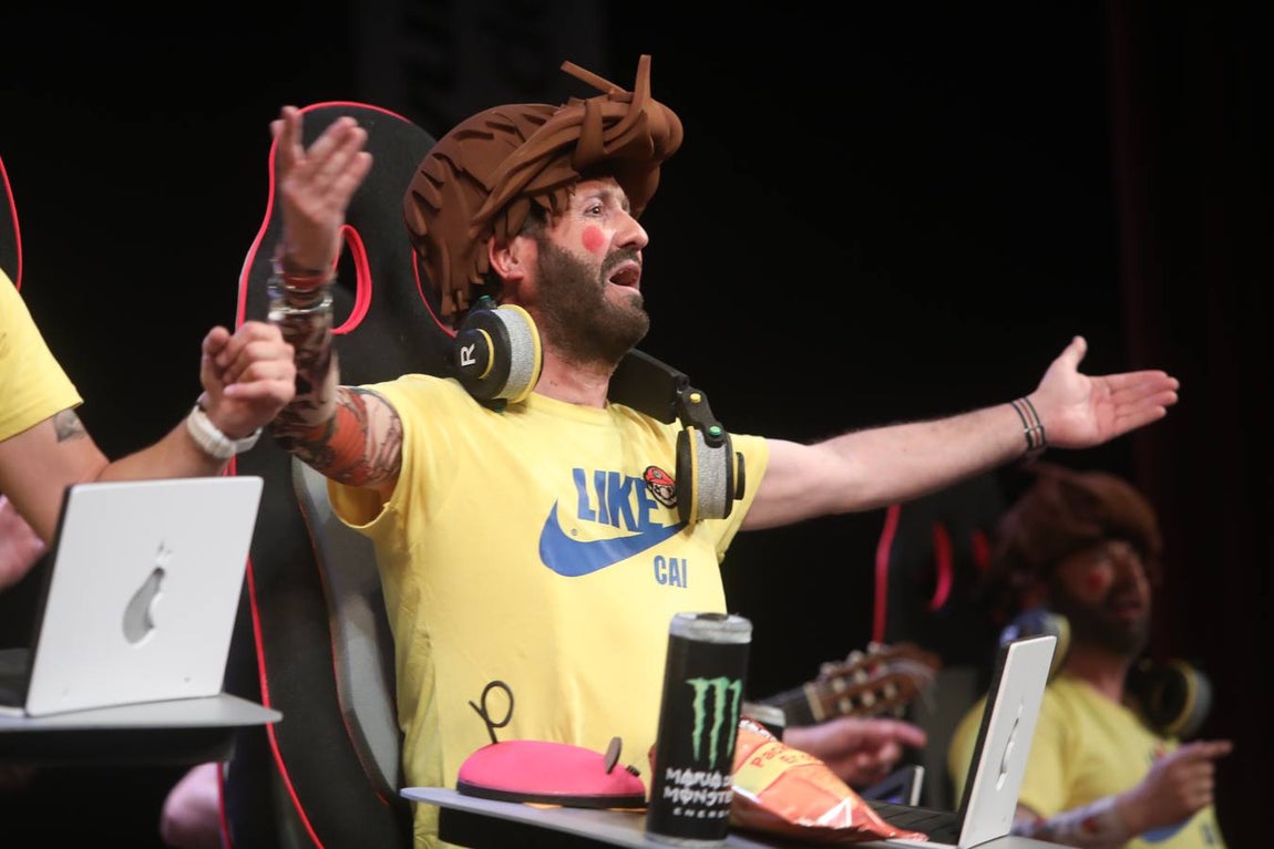 Fotos: Chirigota &#039;Los que comen de las visitas&#039; en COAC 2022. Carnaval de Cádiz