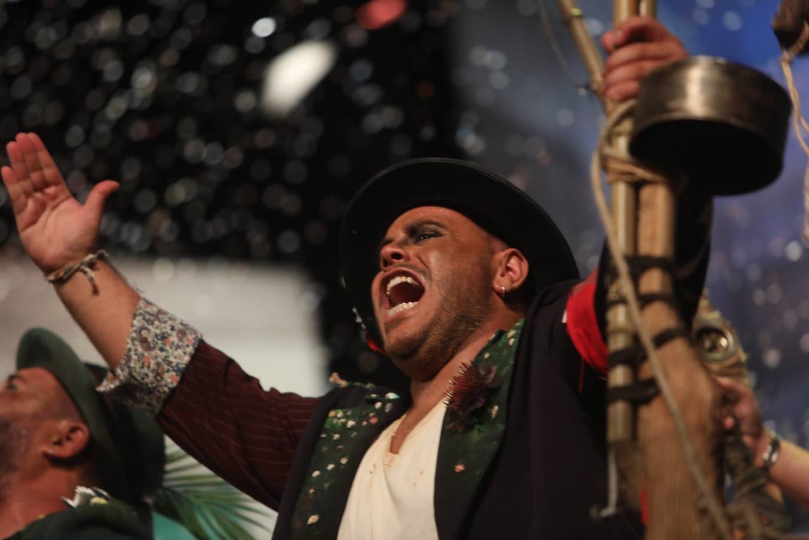 Fotos: Comparsa &#039;La mafia de La Viña&#039; en el COAC 2022