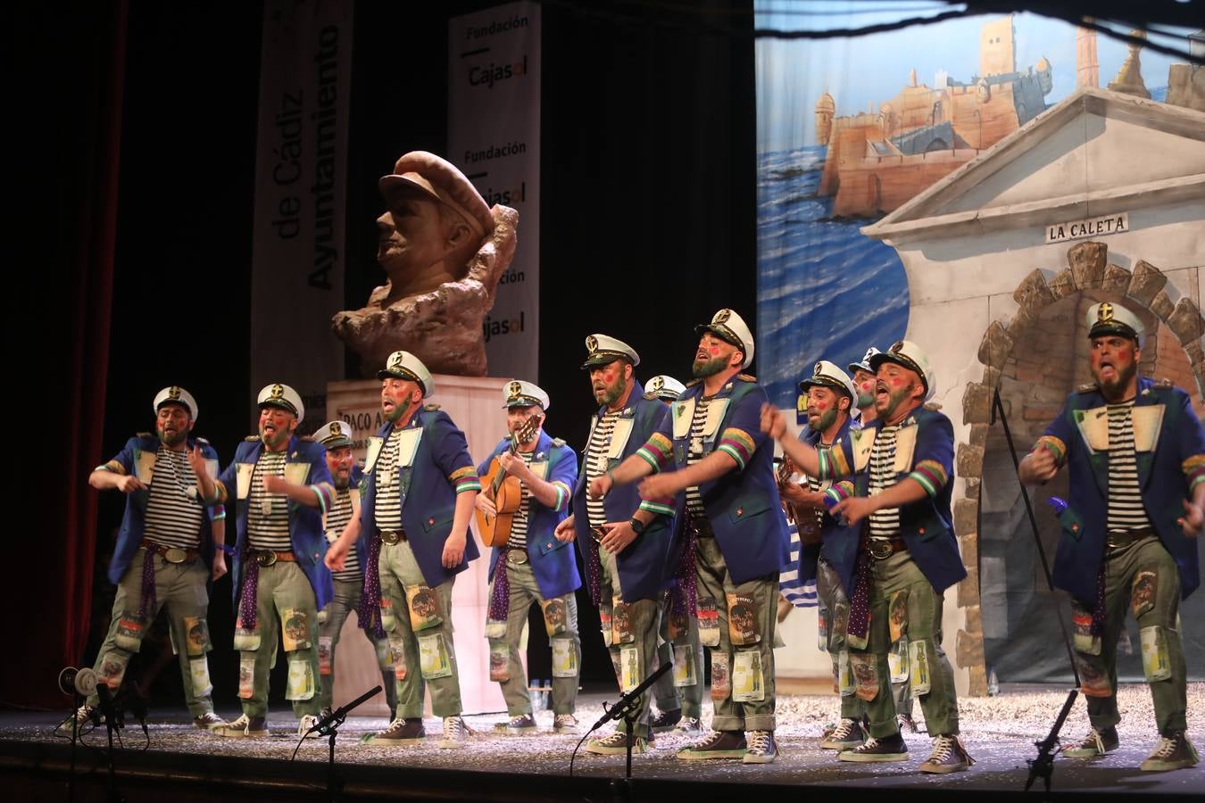 Fotos: Chirigota &#039;Los Paco Alga&#039; en el COAC 2022. Carnaval de Cádiz