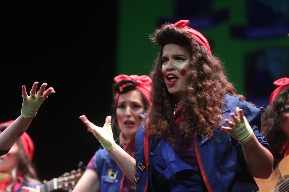 Fotos: Comparsa &#039;We can do... Carnaval&#039; en el COAC 2022. Carnaval de Cádiz