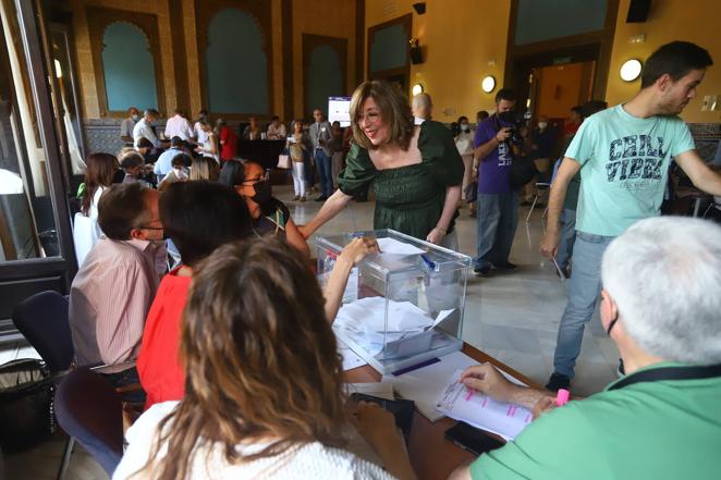 Las elecciones a rector en la Universidad de Córdoba, en imágenes