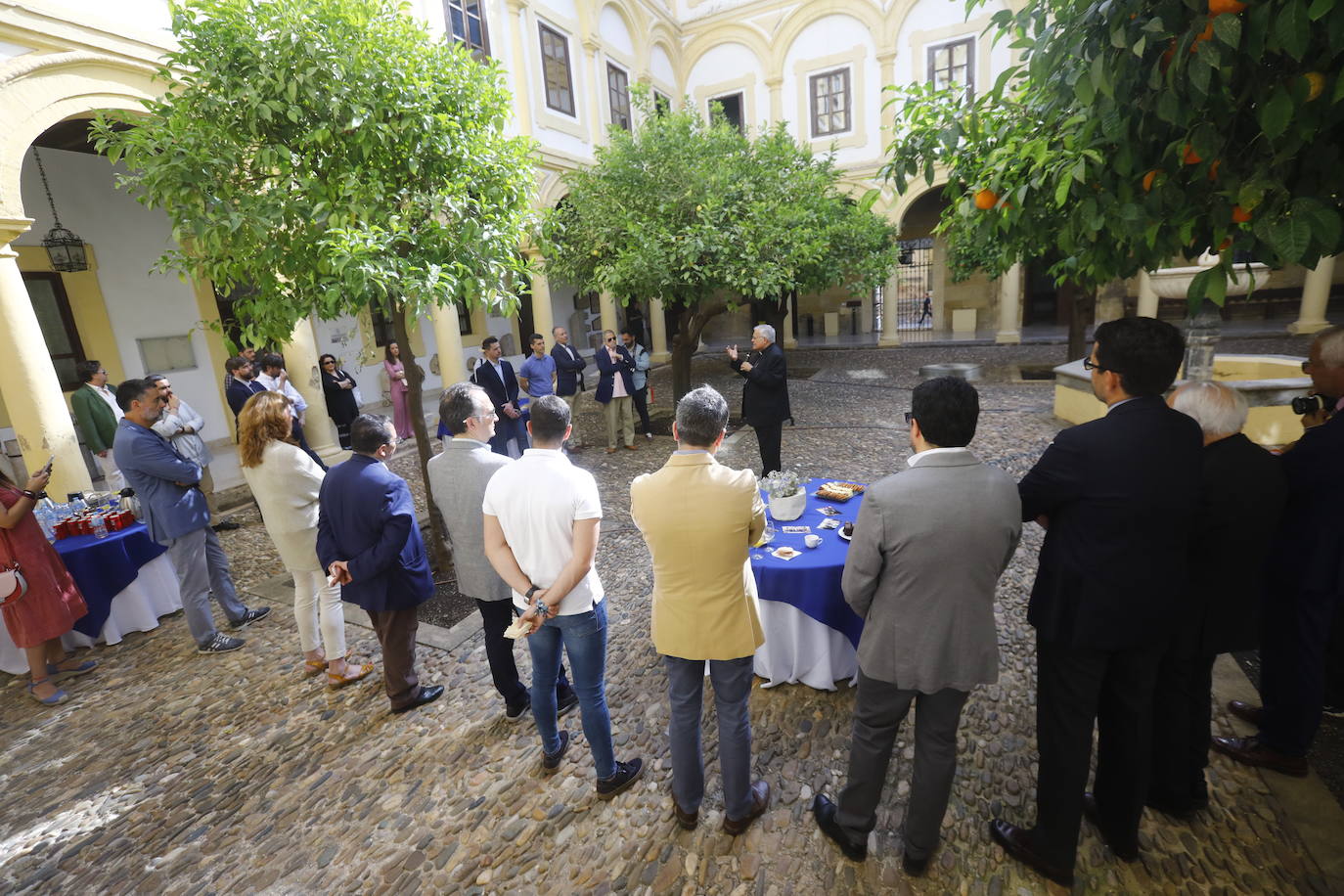 El encuentro del obispo de Córdoba con los medios, en imágenes