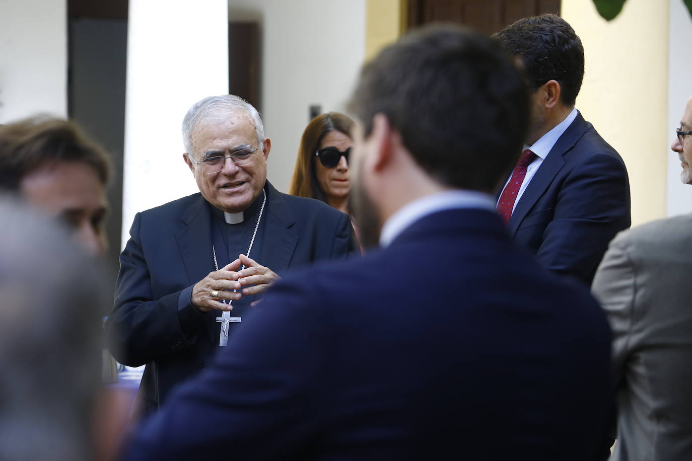 El encuentro del obispo de Córdoba con los medios, en imágenes