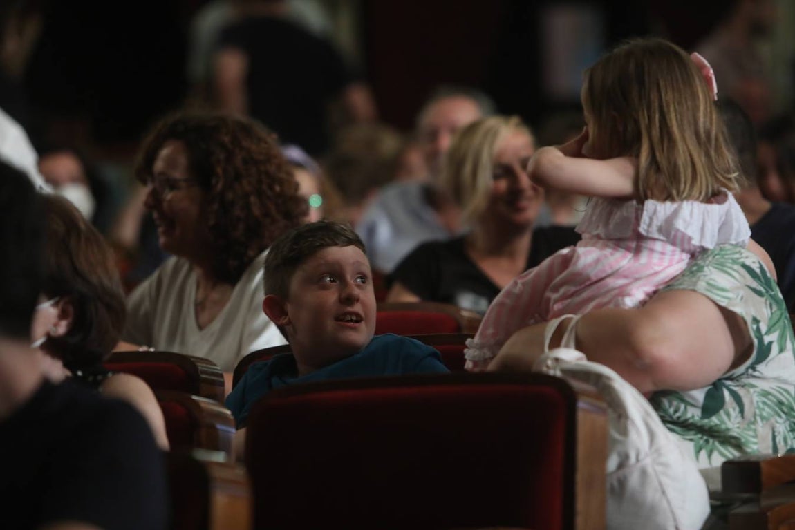 Fotos: Búscate en el Falla. Así ha sido la tercera sesión del COAC 2022