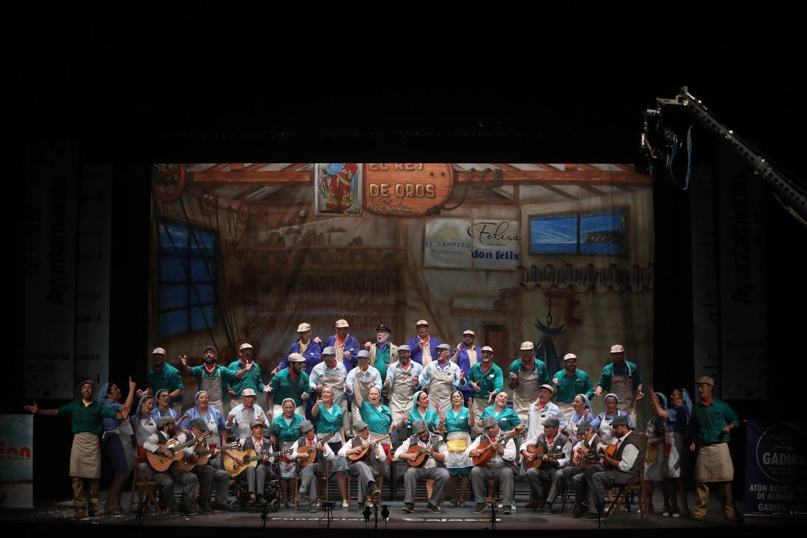 Fotos: Coro &#039;La fábrica de conservas&#039; en el COAC 2022. Carnaval de Cádiz