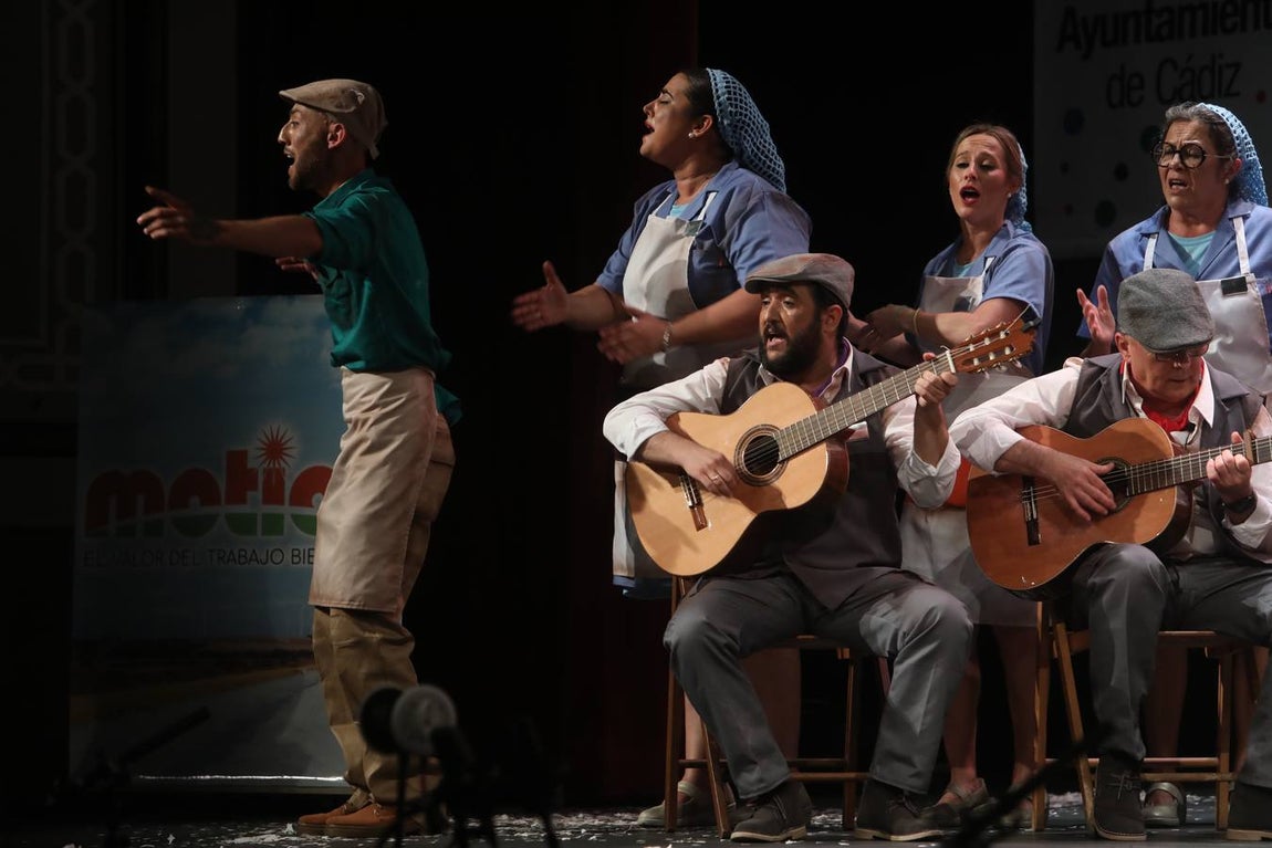 Fotos: Coro &#039;La fábrica de conservas&#039; en el COAC 2022. Carnaval de Cádiz