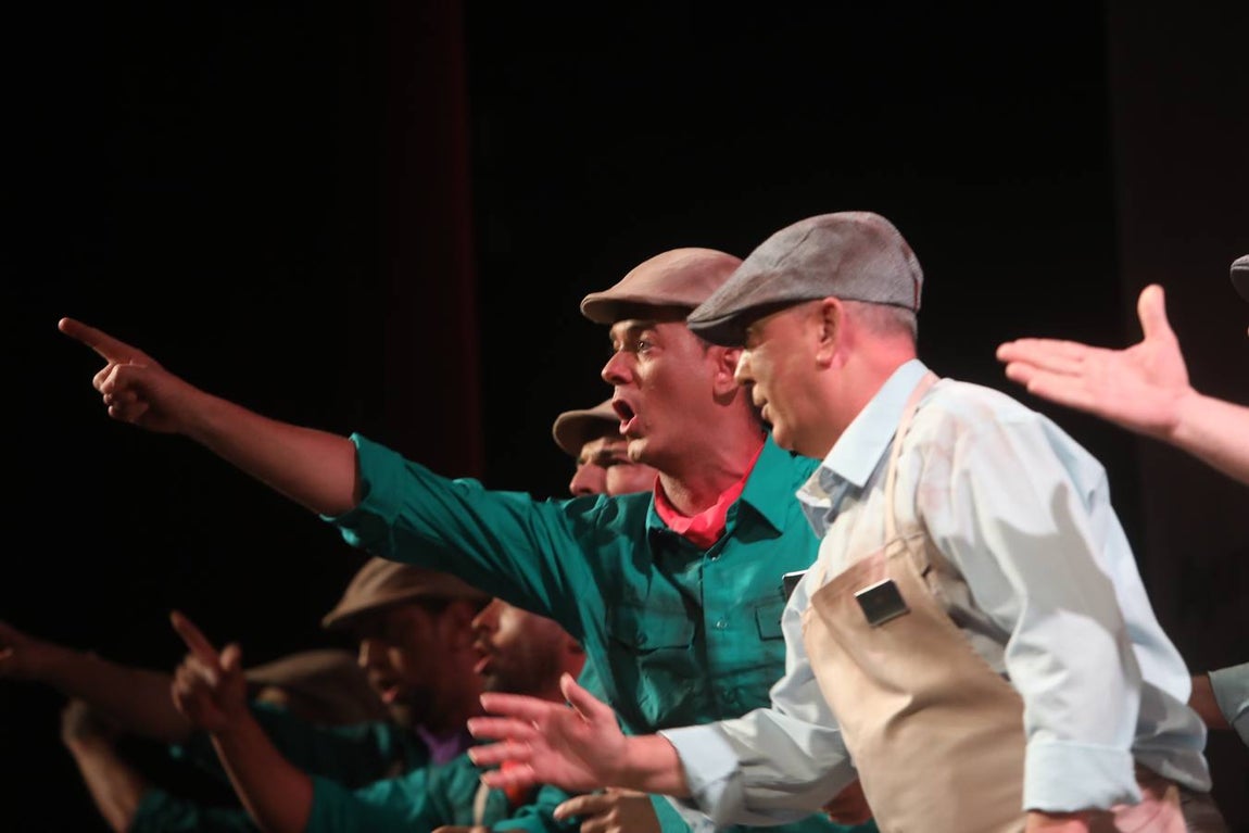 Fotos: Coro &#039;La fábrica de conservas&#039; en el COAC 2022. Carnaval de Cádiz