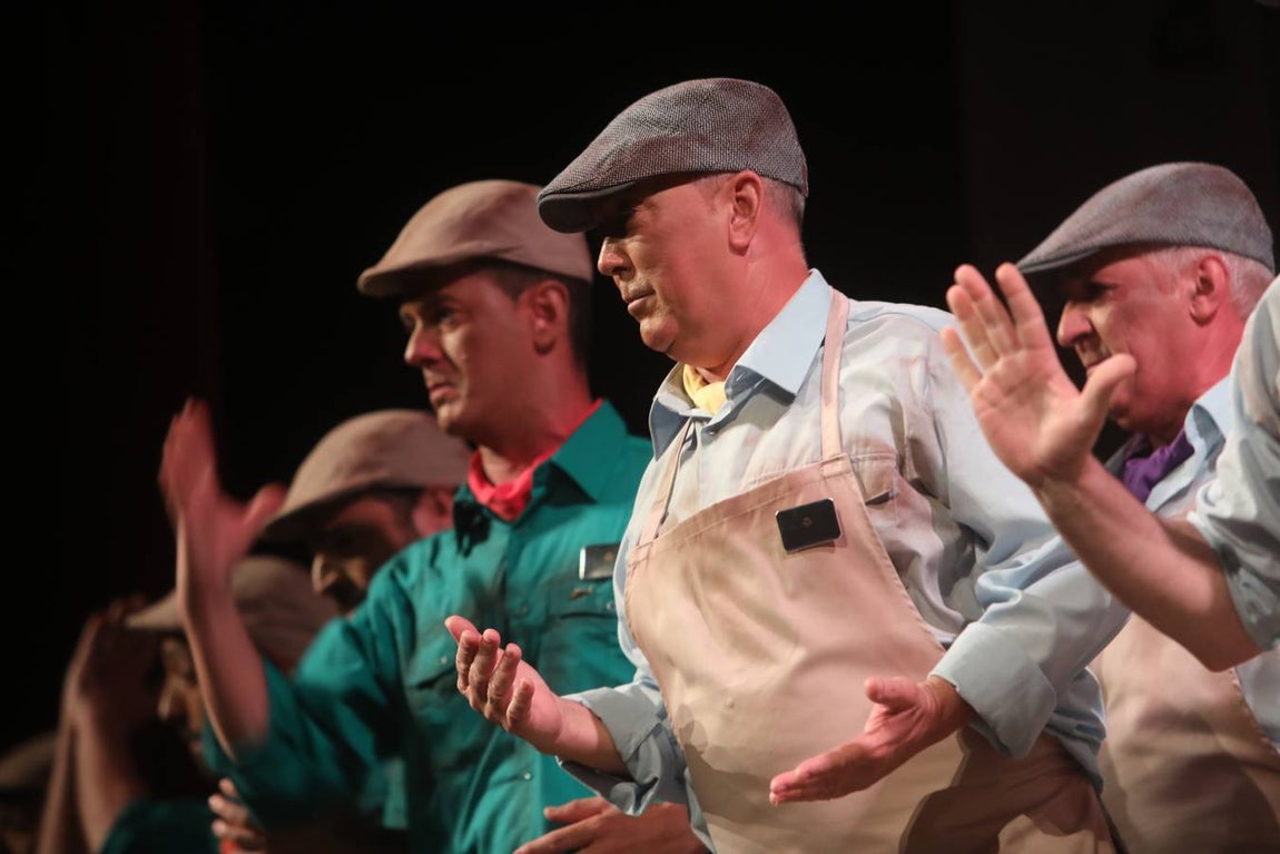 Fotos: Coro &#039;La fábrica de conservas&#039; en el COAC 2022. Carnaval de Cádiz