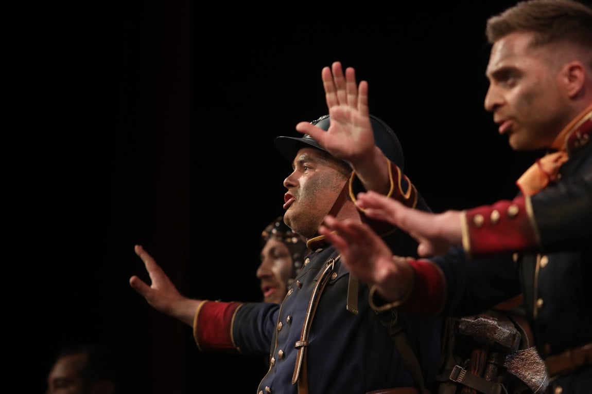 Fotos: Comparsa &#039;La división extranjera&#039; en el COAC 2022. Carnaval de Cádiz