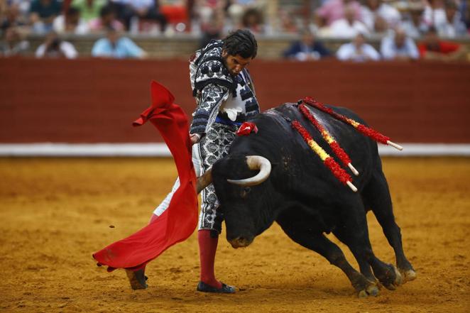 La primera corrida de toros de la Feria de Córdoba, en imágenes