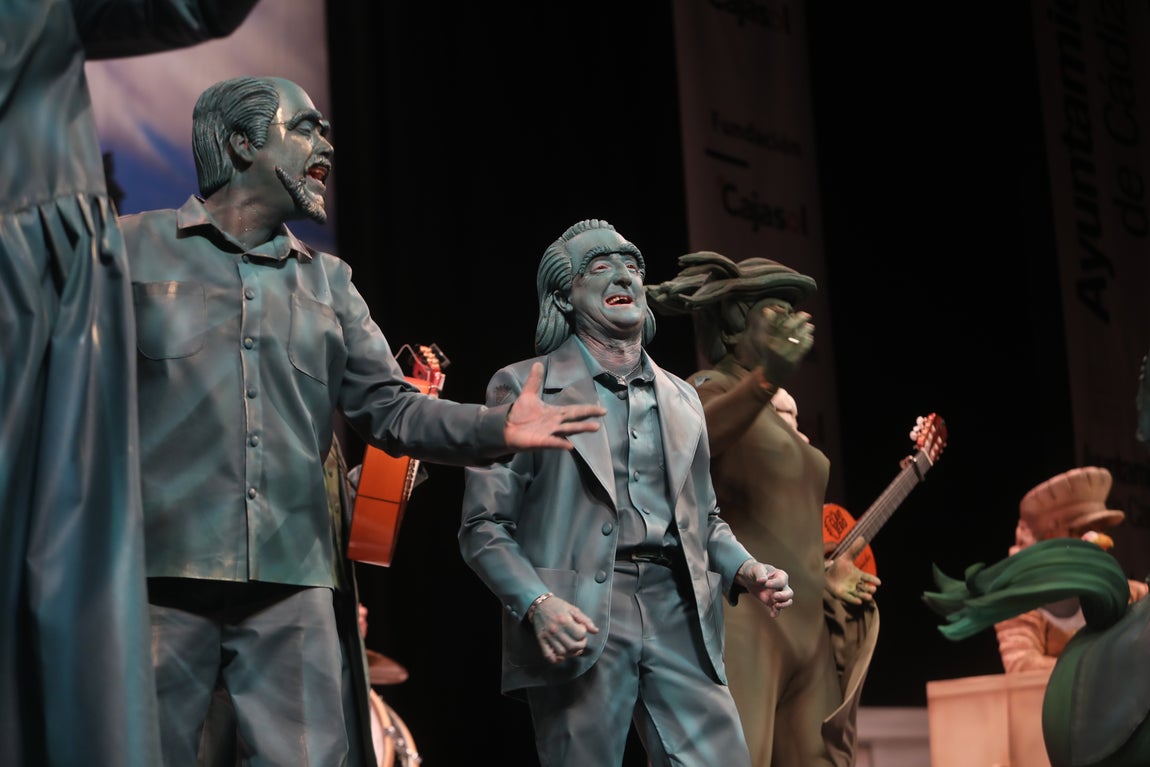 Fotos: Chirigota &#039;Los caraduras de Cai&#039; en el COAC 2022. Carnaval de Cádiz