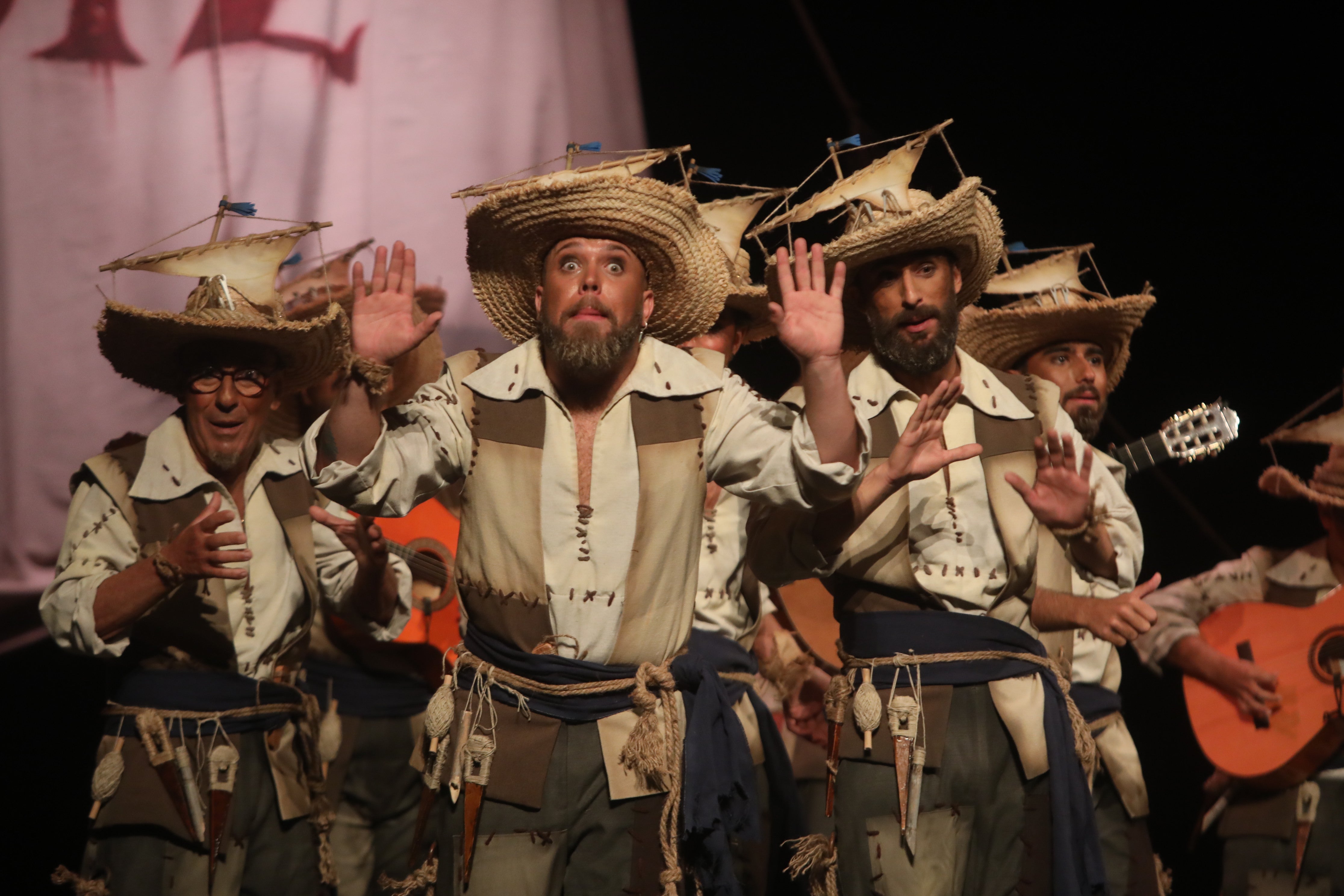 Fotos: Comparsa &#039;Los veleros&#039; en el COAC 2022. Carnaval de Cádiz