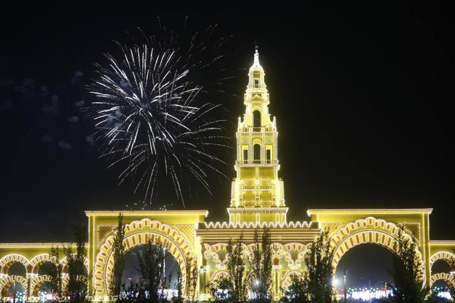 El encendido del alumbrado de la Feria de Córdoba 2022, en imágenes