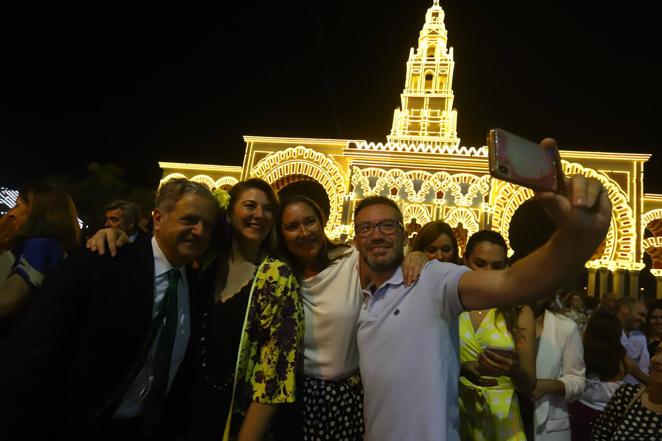 El encendido del alumbrado de la Feria de Córdoba 2022, en imágenes