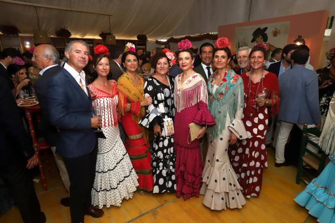 En imágenes, el ambiente de las casetas el primer sábado de la Feria de Córdoba