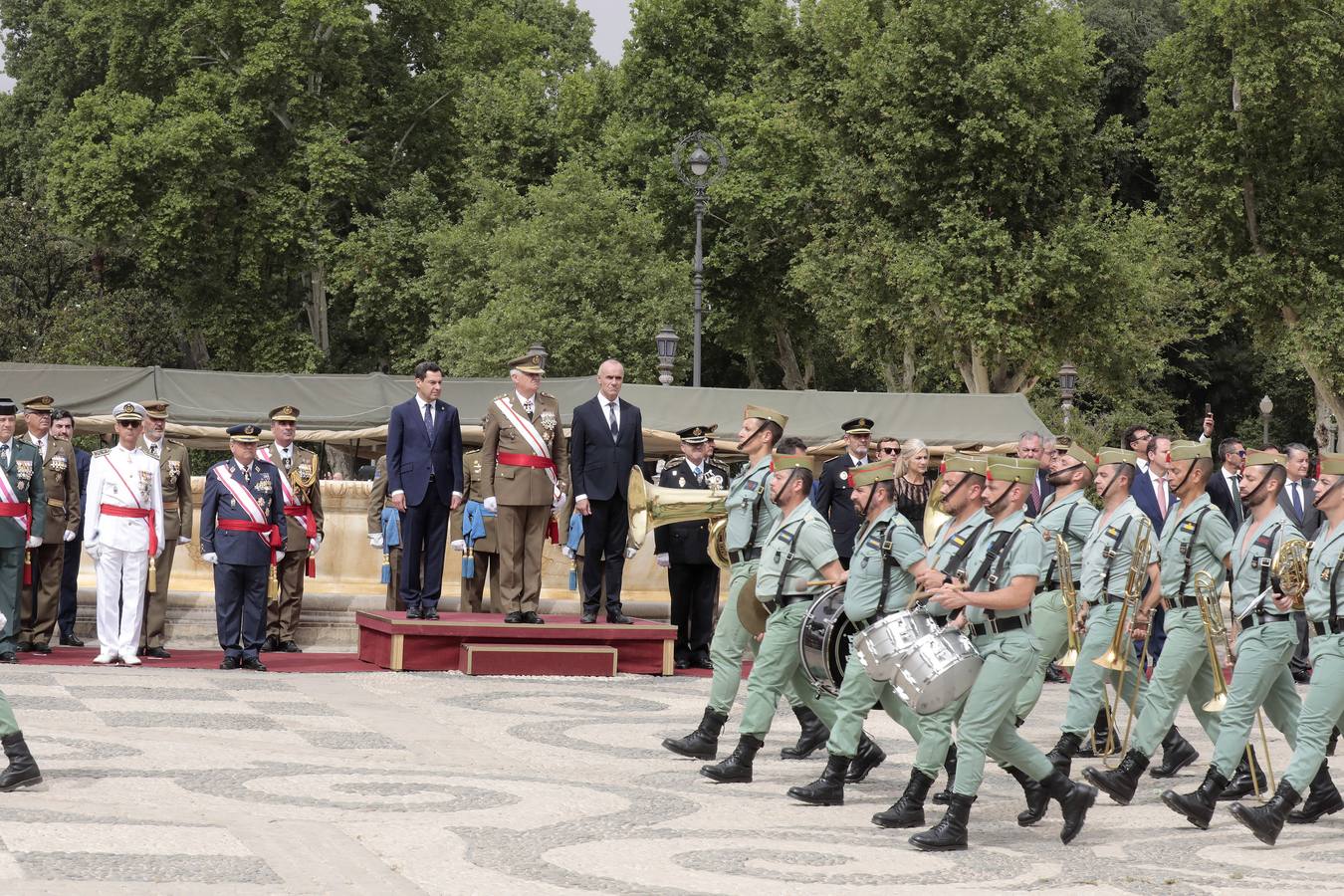 En imágenes, jura de bandera en la Plaza España