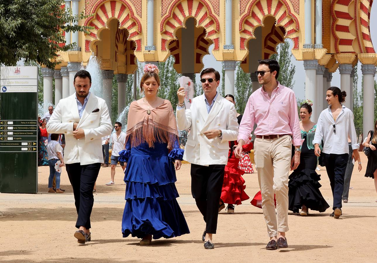 El ambiente en El Arenal del sábado de Feria de Córdoba, en imágenes