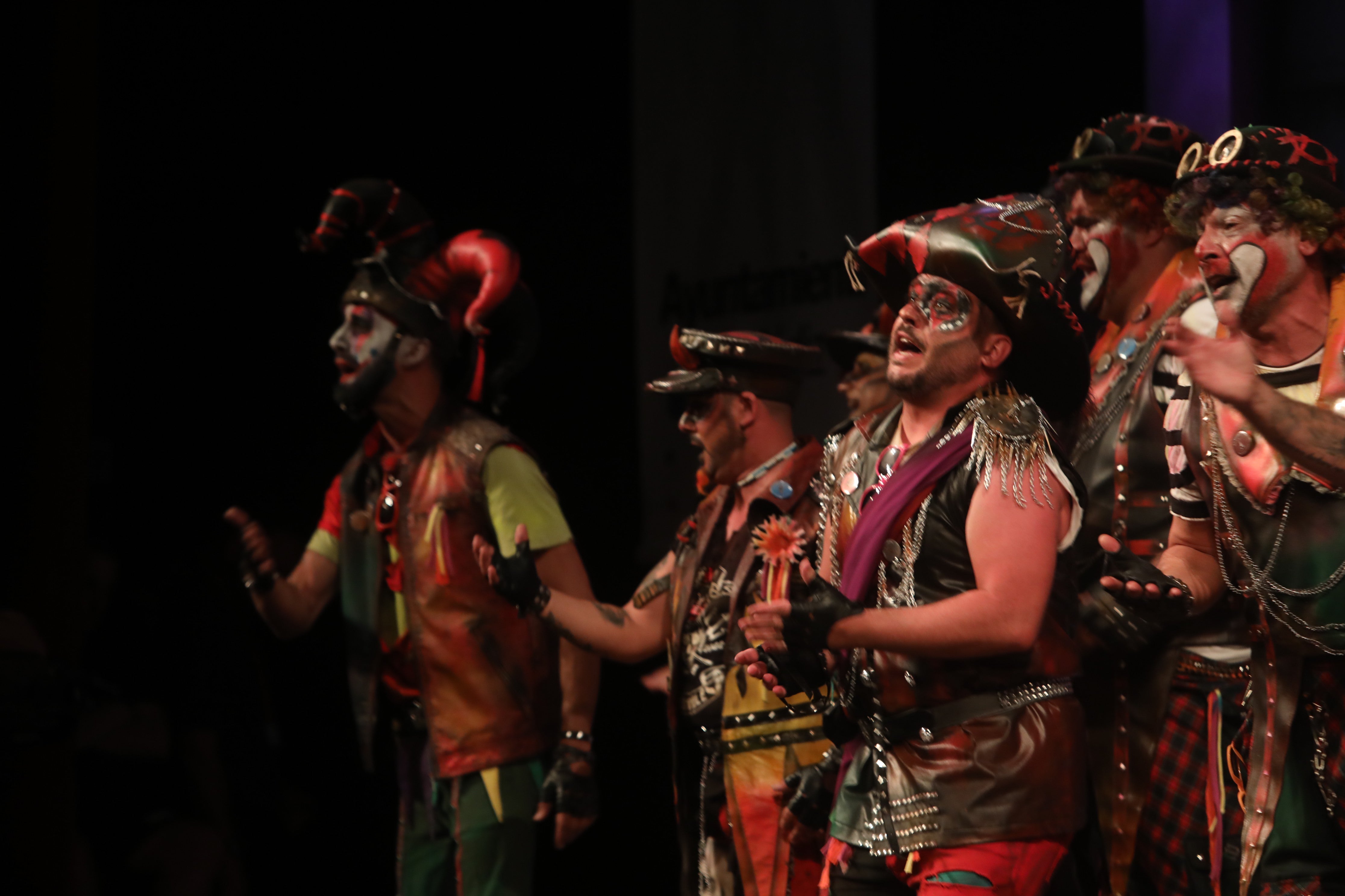 Fotos: Comparsa &#039;Los indomables&#039; en el COAC 2022. Carnaval de Cádiz