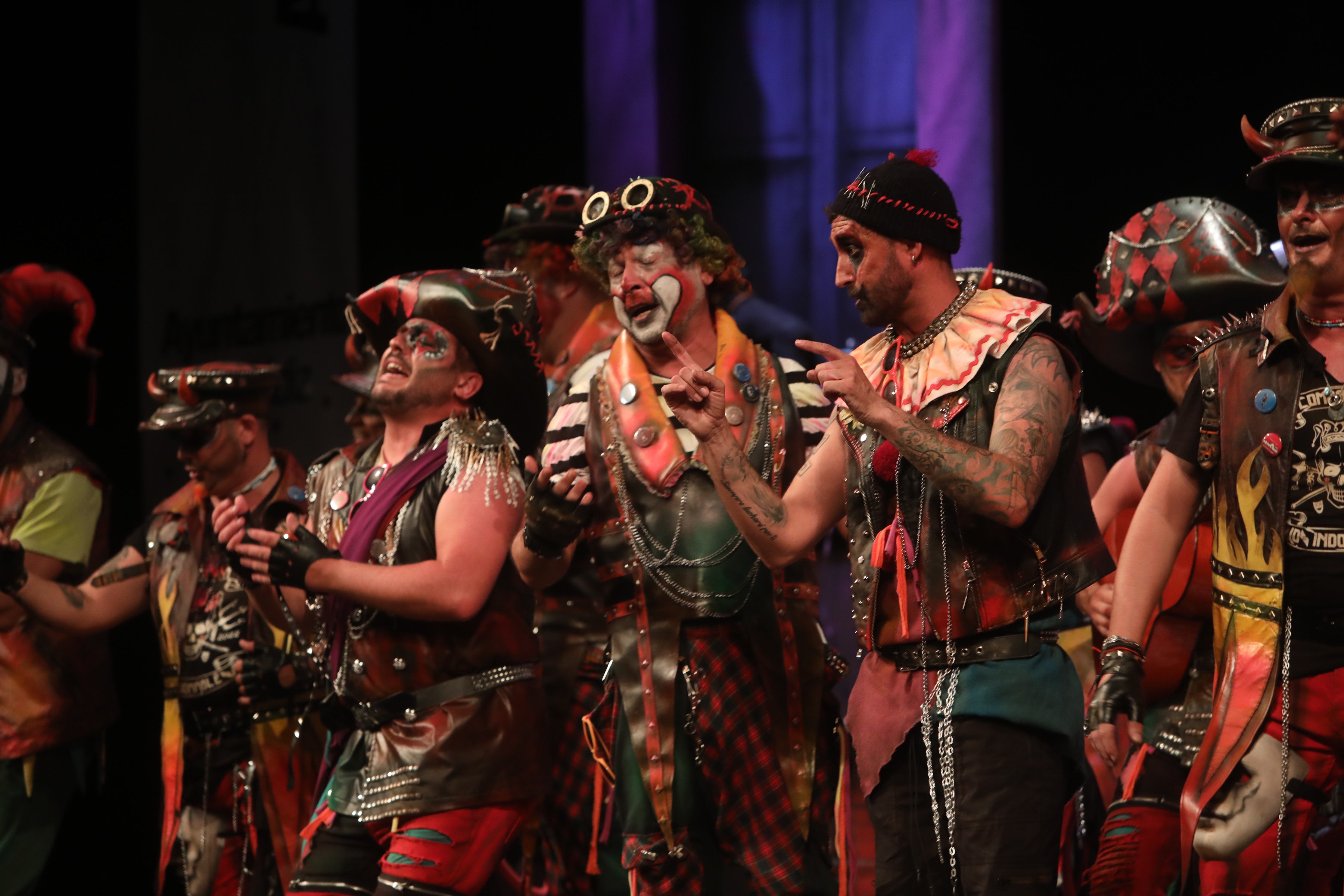 Fotos: Comparsa &#039;Los indomables&#039; en el COAC 2022. Carnaval de Cádiz