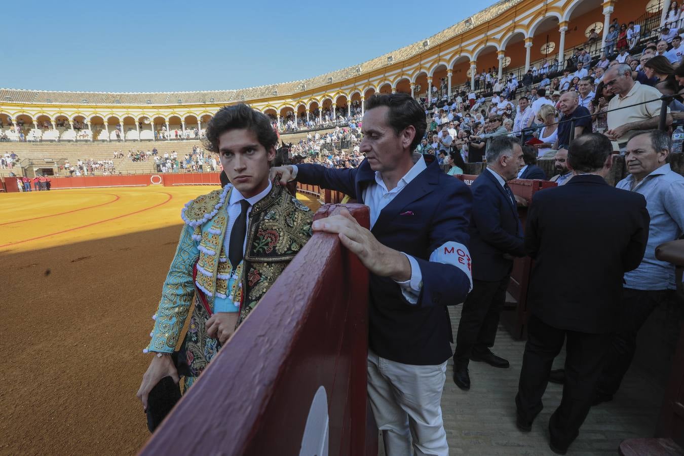 En imágenes, Isaac Fonseca impacta en su debut en Sevilla