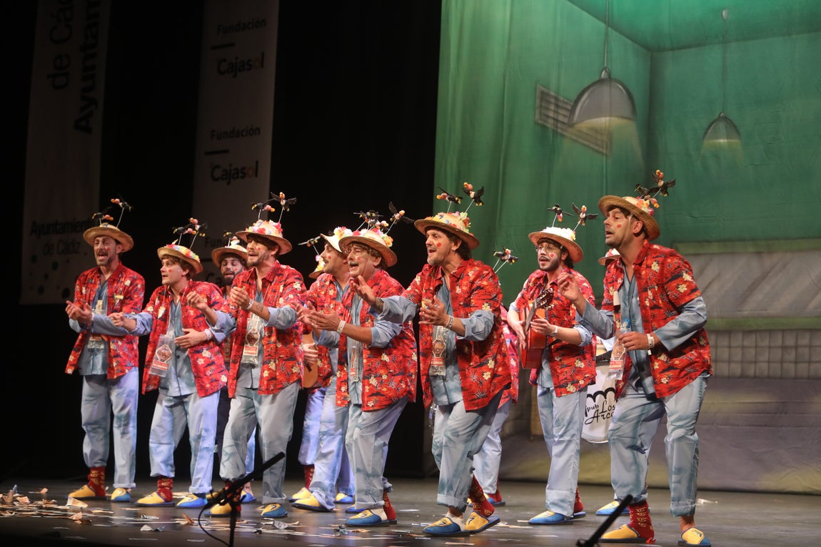 Fotos: chirigota &#039;A vivir que son dos días&#039; en el COAC 2022