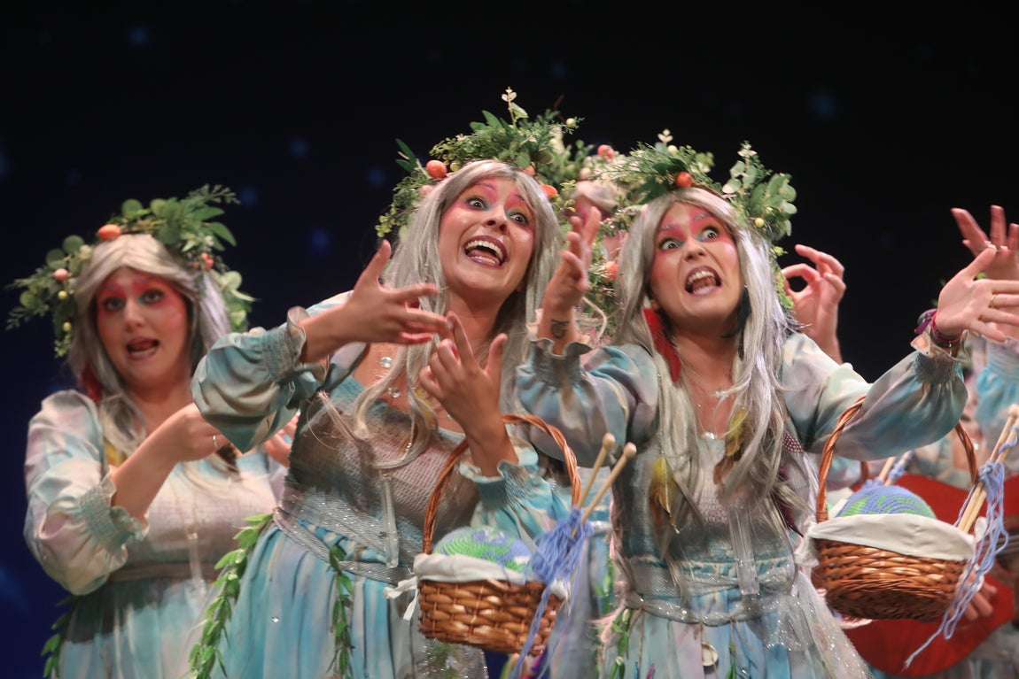 Fotos: comparsa &#039;La creadora&#039; en el COAC 2022