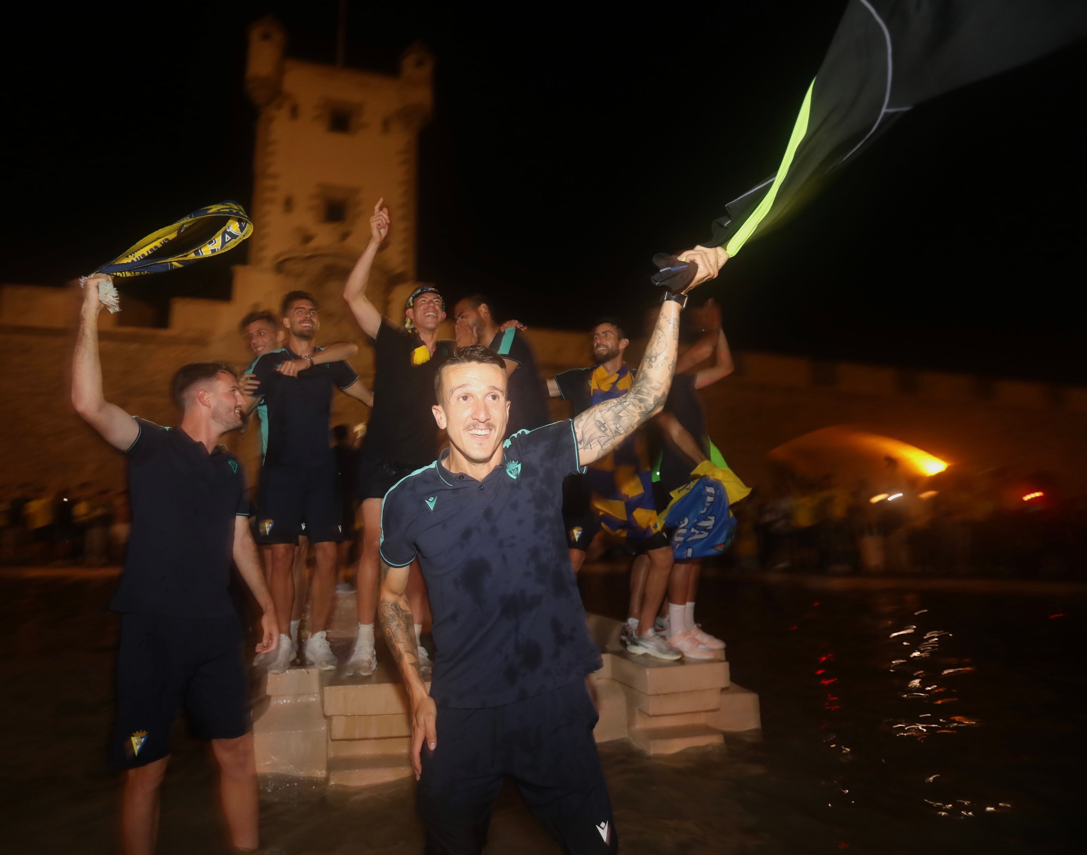 La celebración del Cádiz CF con su afición en imágenes