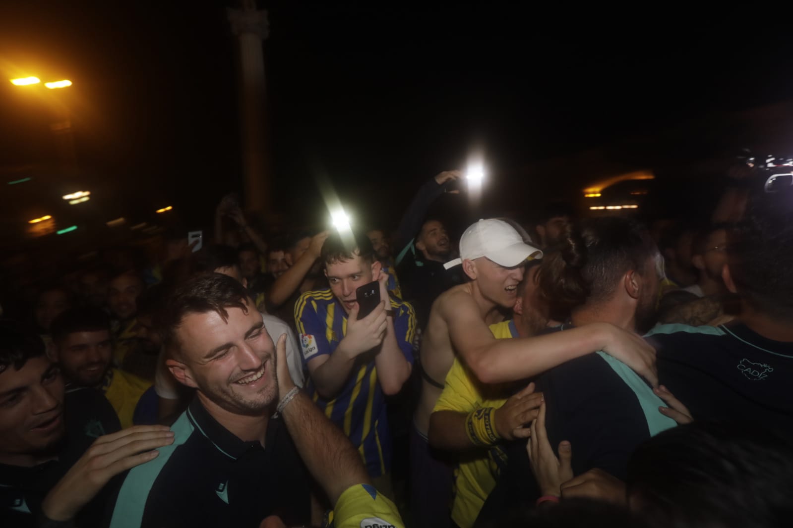 La celebración del Cádiz CF con su afición en imágenes