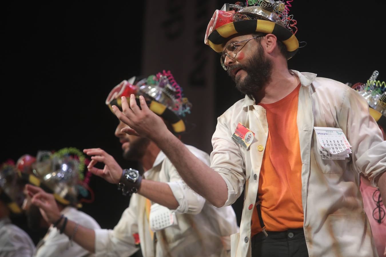 Fotos: Comparsa &#039;¿Me meto o no me meto?&#039; en el COAC 2022. Carnaval de Cádiz