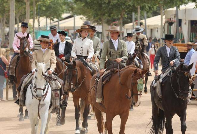 La radiante jornada del martes de Feria en Córdoba, en imágenes