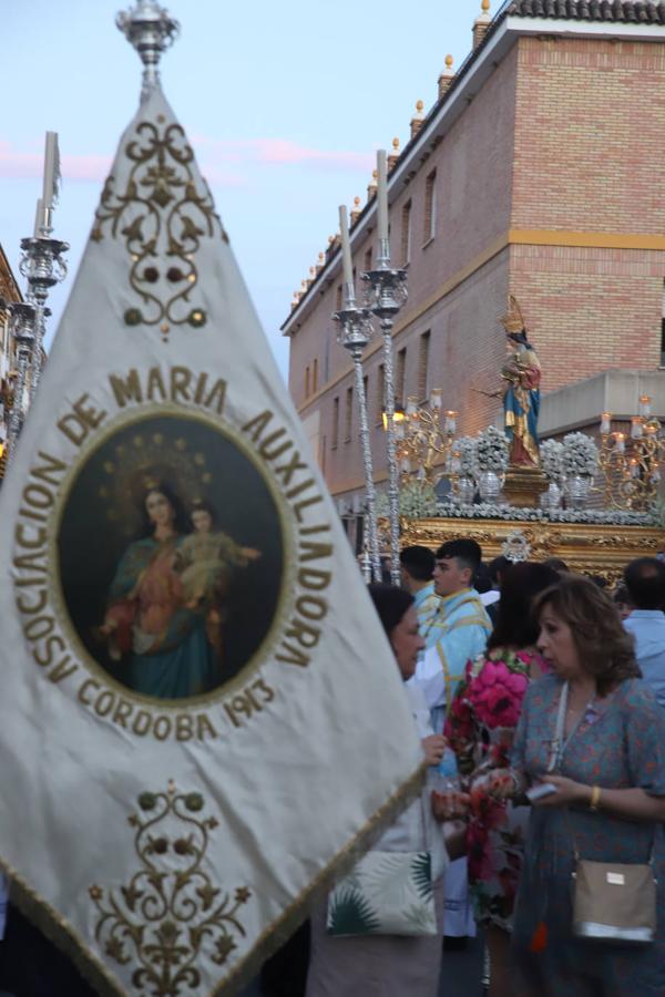 La procesión de María Auxiliadora en Córdoba, en imágenes