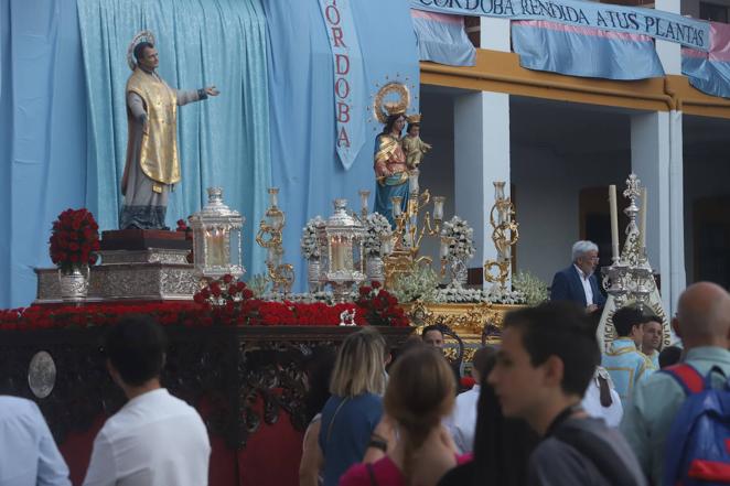 La procesión de María Auxiliadora en Córdoba, en imágenes