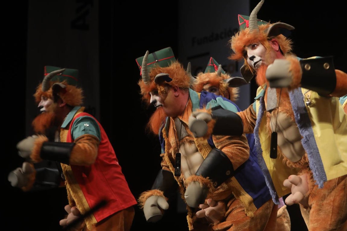 Fotos: Chirigota &#039;La legionaria&#039; en el COAC 2022. Carnaval de Cádiz