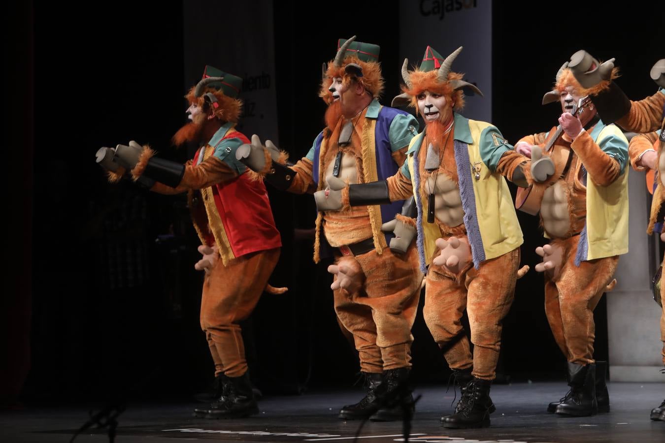 Fotos: Chirigota &#039;La legionaria&#039; en el COAC 2022. Carnaval de Cádiz