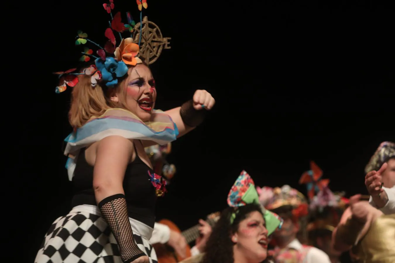 Fotos: Comparsa &#039;Bendita locura&#039; en el COAC 2022. Carnaval de Cádiz