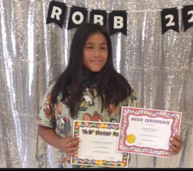 Annabell Guadalupe Rodríguez (10 años). Prima y compañera de clase de Mayte, los familiares pasaron todo el martes entre el hospital y la escuela intentando confirmar ambas muertes.