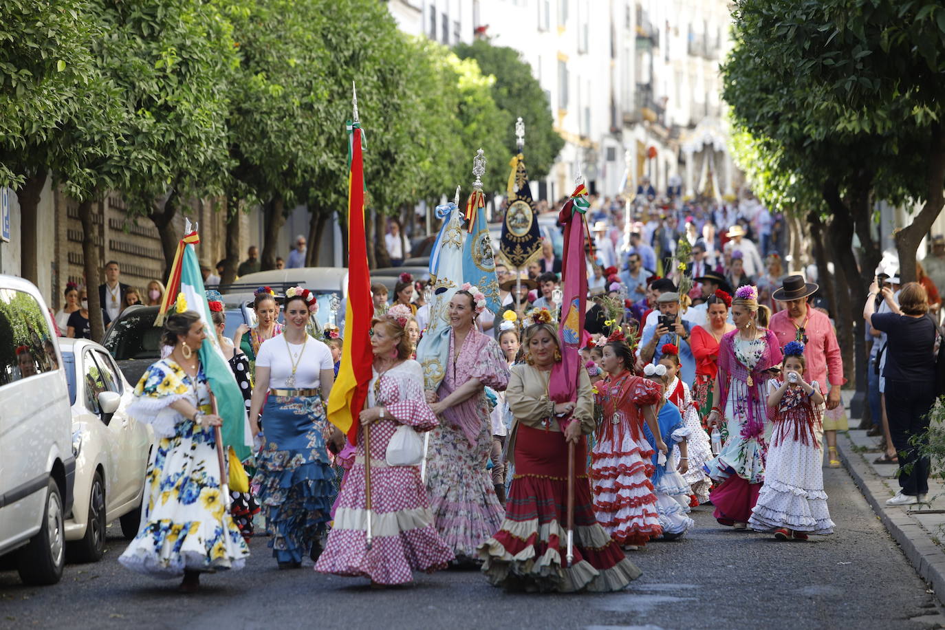 La belleza de la salida de la Hermandad del Rocío de Córdoba, en imágenes