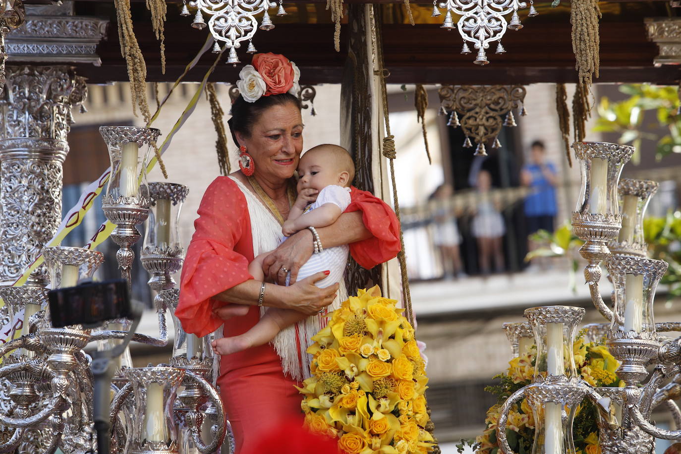 La belleza de la salida de la Hermandad del Rocío de Córdoba, en imágenes