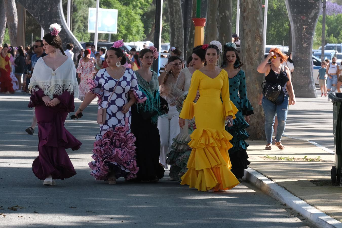 Fotos: Viento y calor en la primera jornada de la Feria de El Puerto en Las Banderas