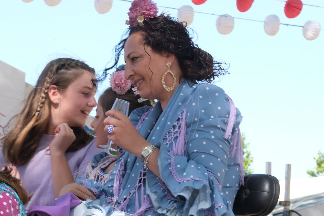 Fotos: Viento y calor en la primera jornada de la Feria de El Puerto en Las Banderas