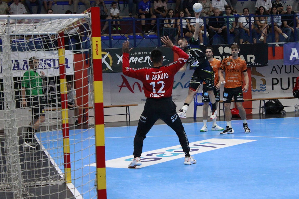 El último partido del Ángel Ximénez Puente Genil de la temporada, en imágenes