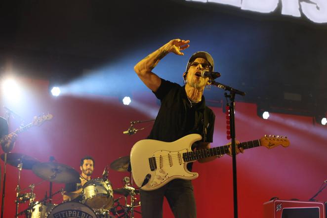 El vibrante concierto de Fito Fitipaldi en Córdoba, en imágenes